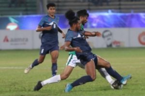 বল দখলের চেষ্টা